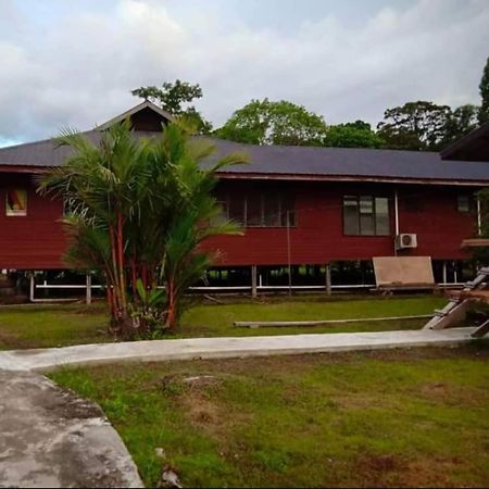 Mulu Tribal Homestay מראה חיצוני תמונה