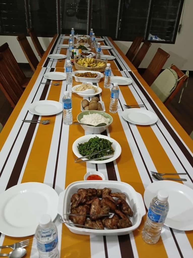 Mulu Tribal Homestay מראה חיצוני תמונה